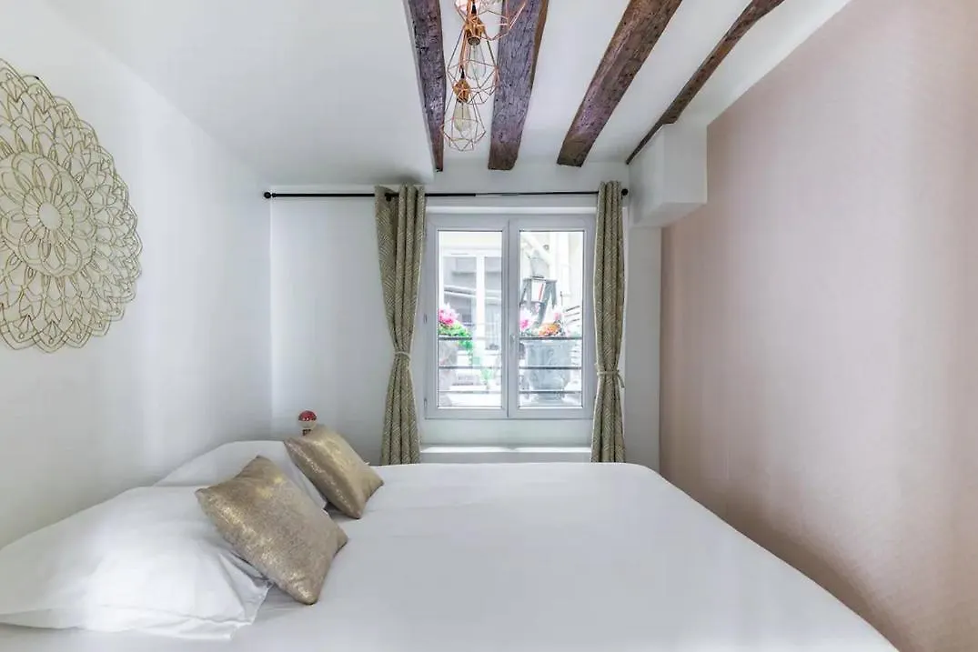 Home Suite Home Grands Boulevards 11 Paris